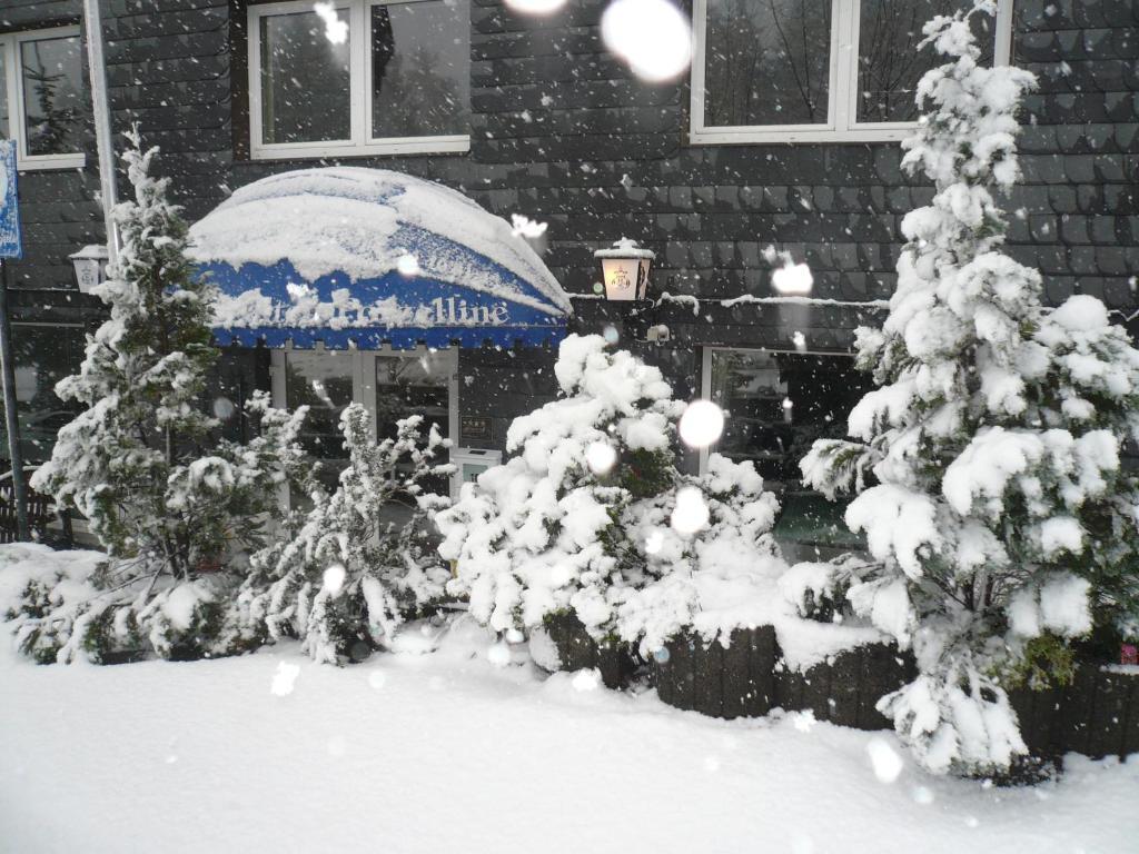 Hotel An Der Alten Porzelline Neuhaus am Rennweg Exterior photo